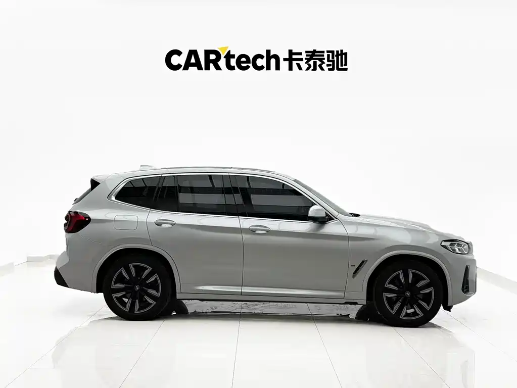 BMW iX3 2023 — фото 4