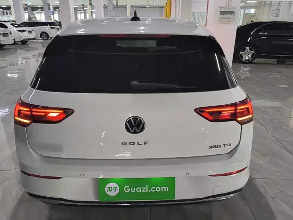 Volkswagen Golf 2023
