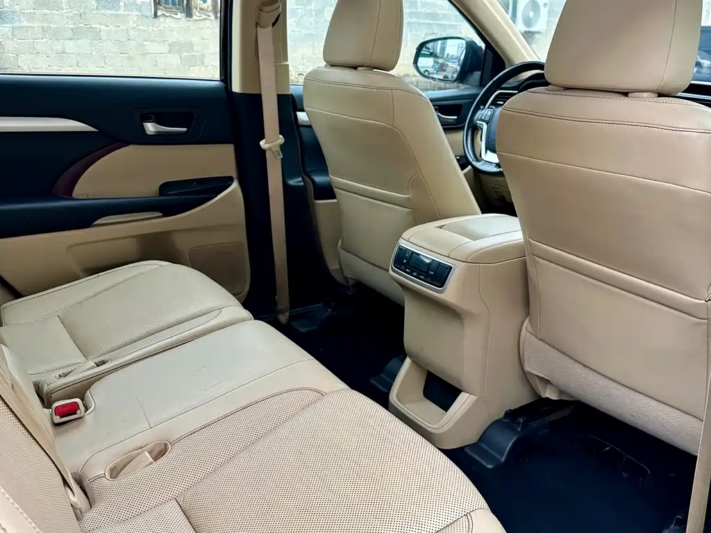 Toyota Highlander 2015 — фото 12