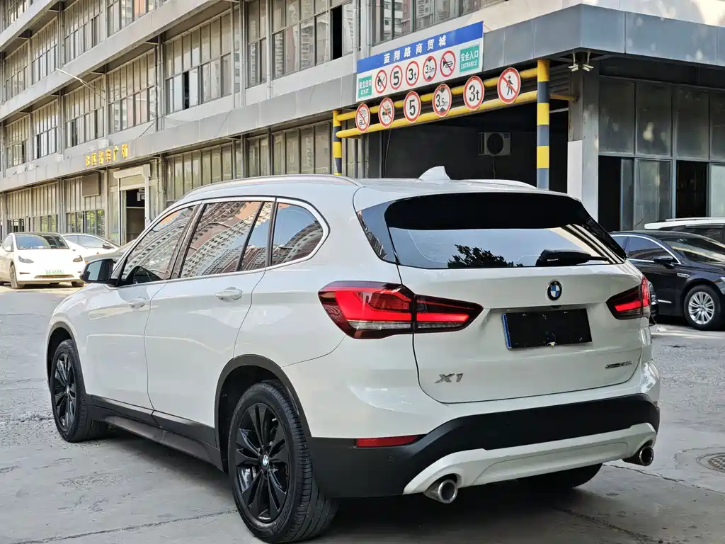 BMW X1 2019 — фото 10