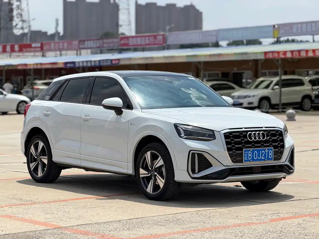 Audi Q2L 2022 — фото 3