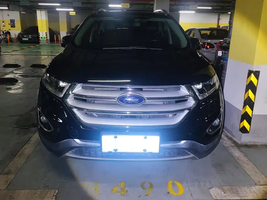Ford Edge 2018 — фото 2