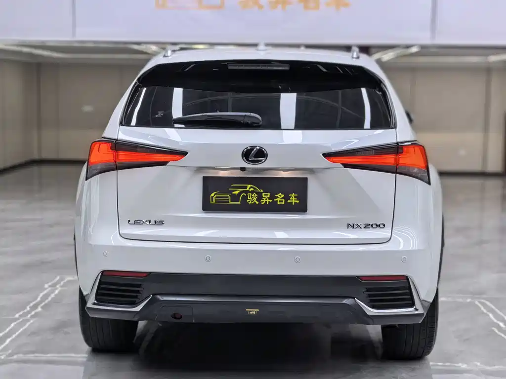 Lexus NX 2019
