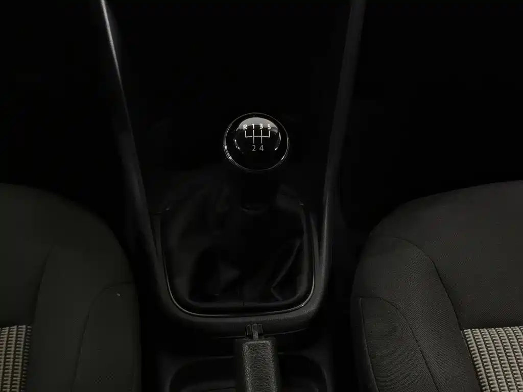 Volkswagen Polo 2017 — фото 13