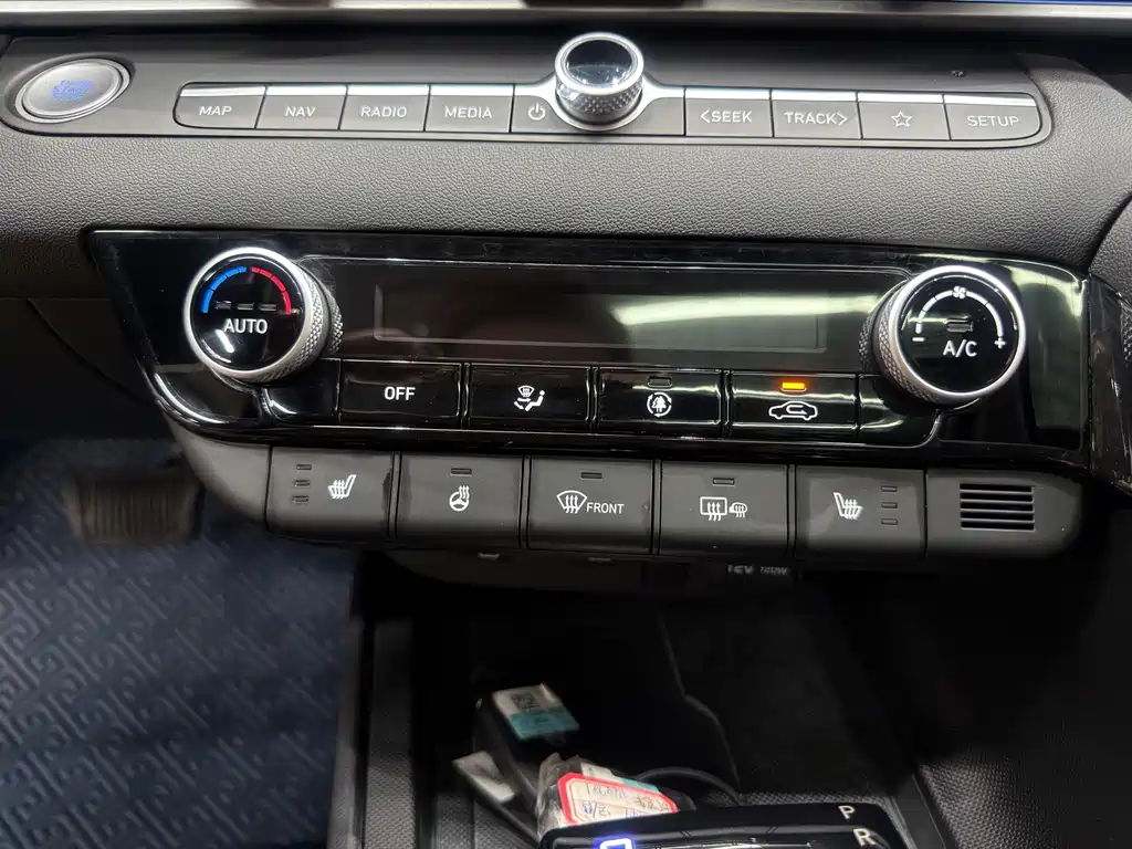Hyundai Elantra 2023 — фото 15