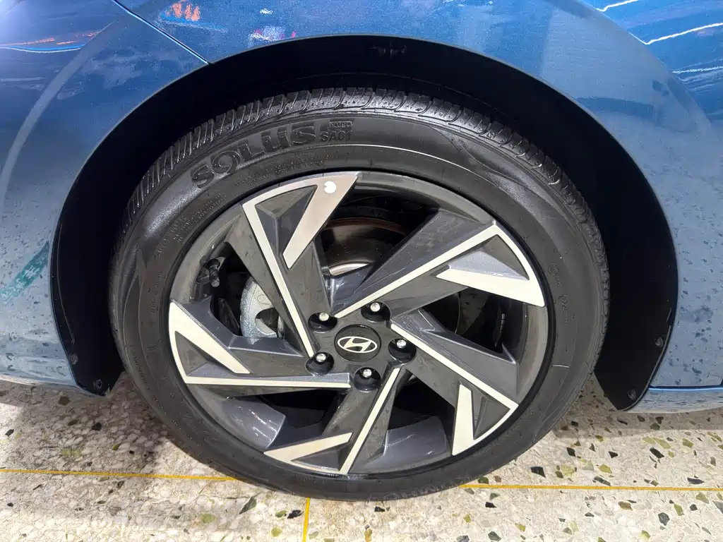 Hyundai Elantra 2023 — фото 41