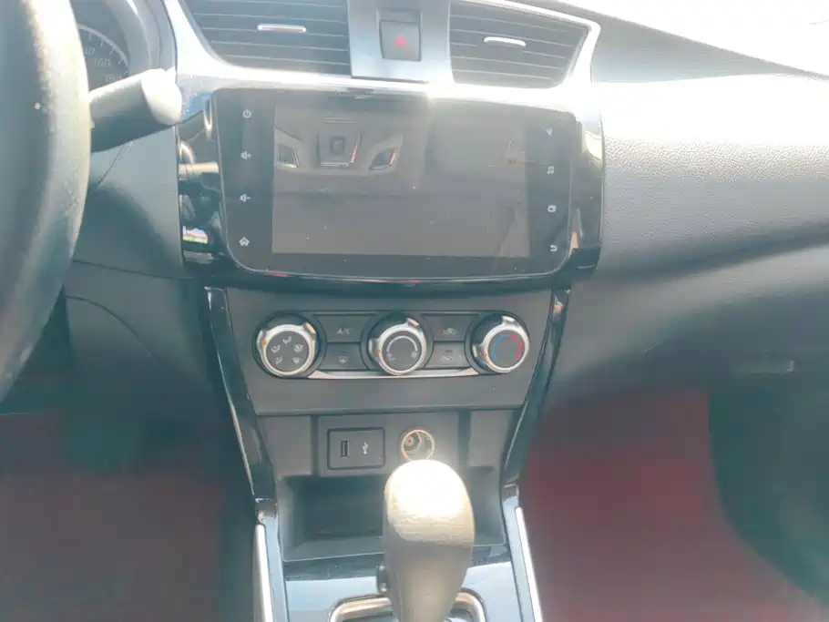Nissan Sylphy 2019 — фото 13