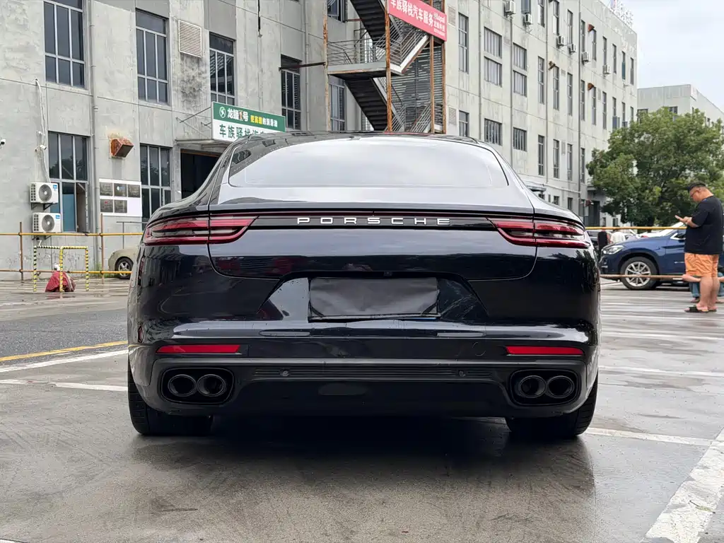 Porsche Panamera 2020 — фото 16