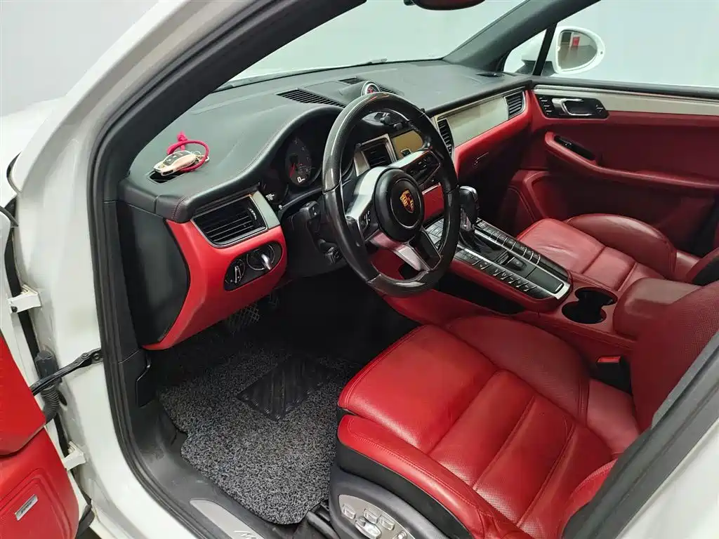Porsche Macan 2014 — фото 19