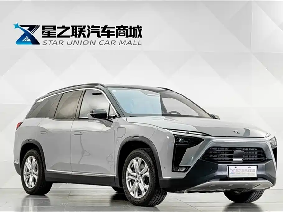 NIO ES8 2021