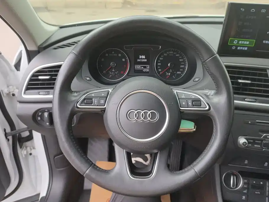 Audi Q3 2017 — фото 15