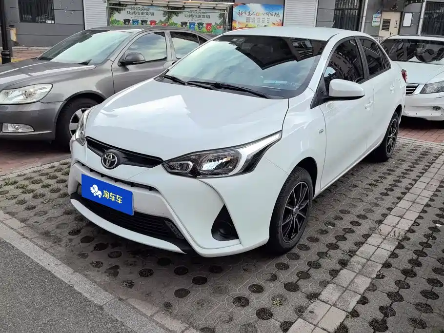 Toyota Yaris L 2019 — фото 1