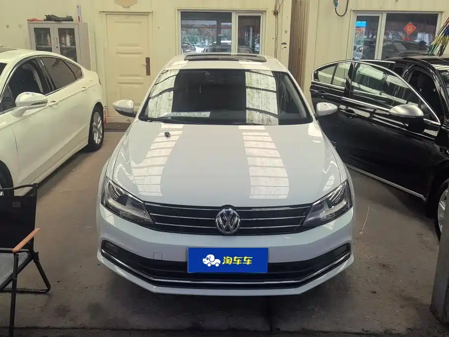 Volkswagen Sagitar 2019