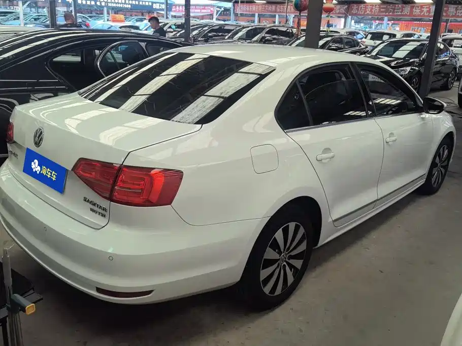 Volkswagen Sagitar 2019