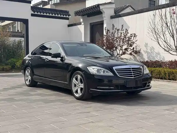 Mercedes-Benz S-Class 2013