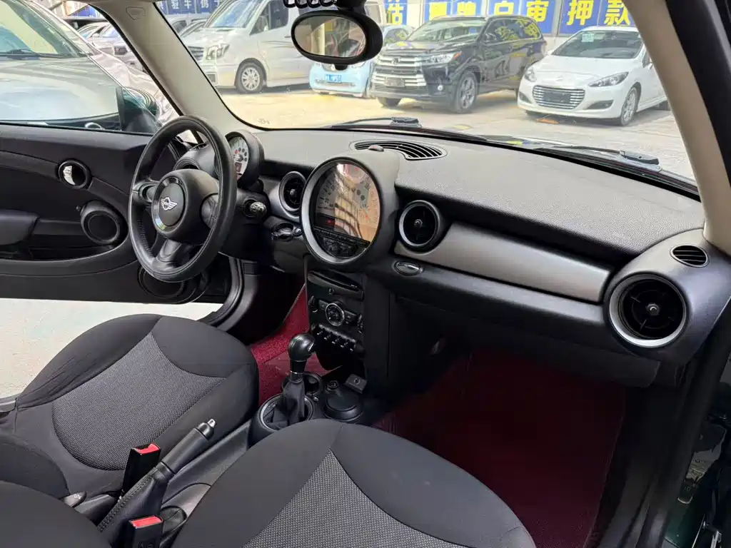 MINI Clubman 2014 — фото 10
