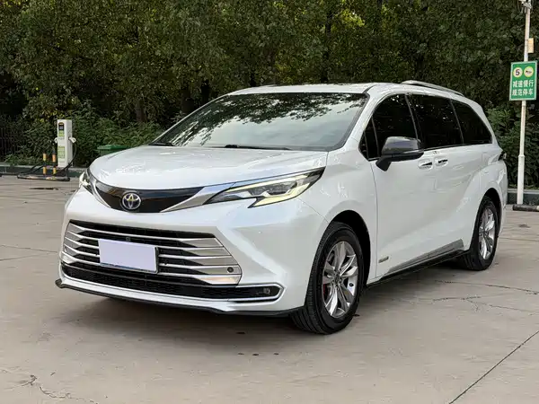 Toyota Sienna 2022