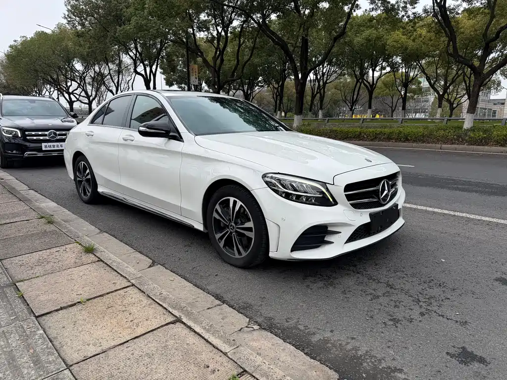 Mercedes-Benz C-Class 2019 — фото 3