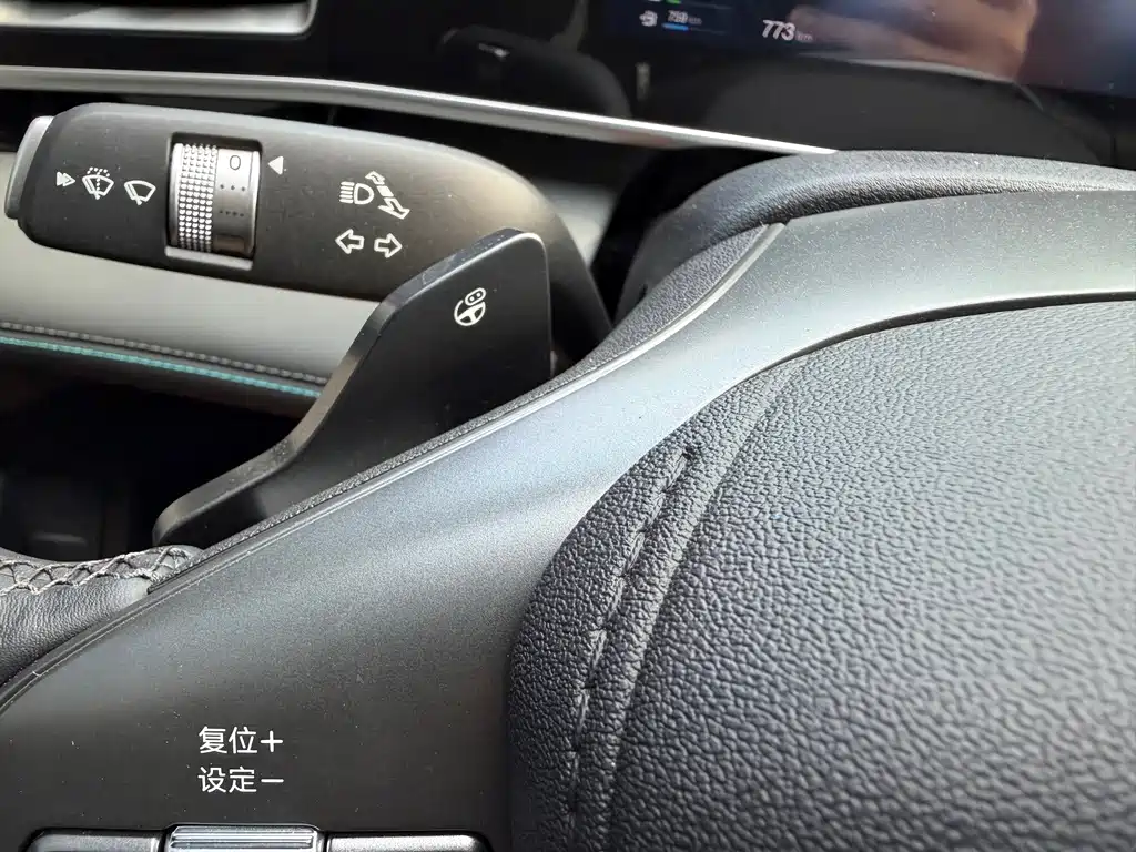 BYD Qin L 2025 — фото 11