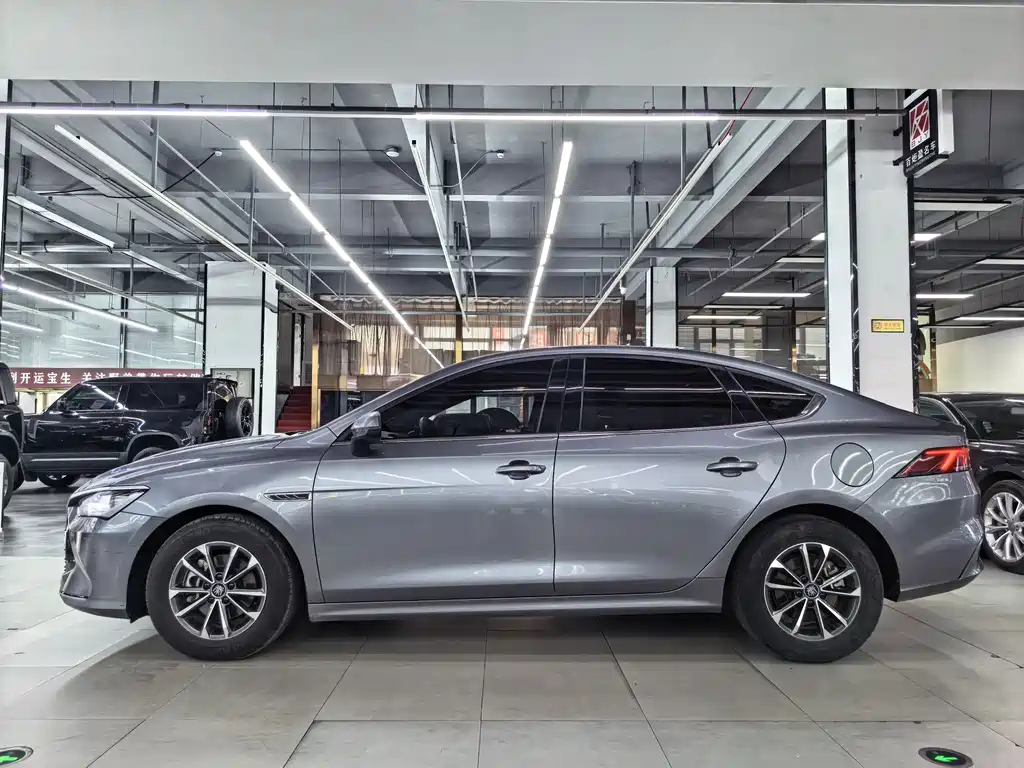 BYD Qin PLUS 2022 — фото 3