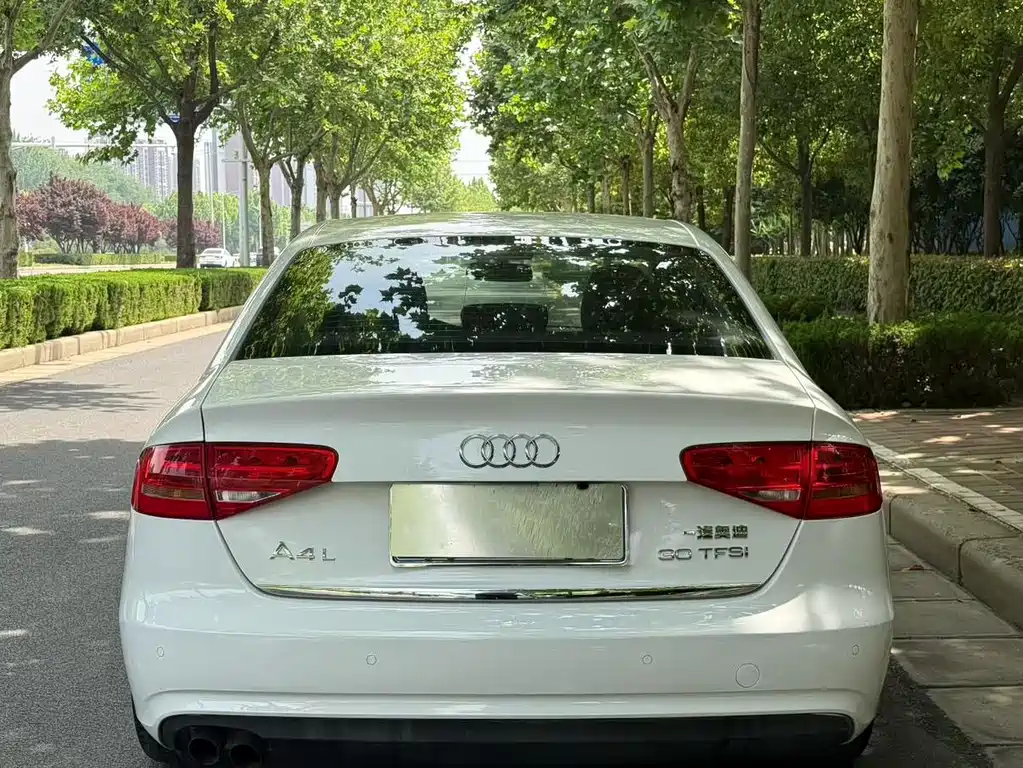Audi A4L 2014