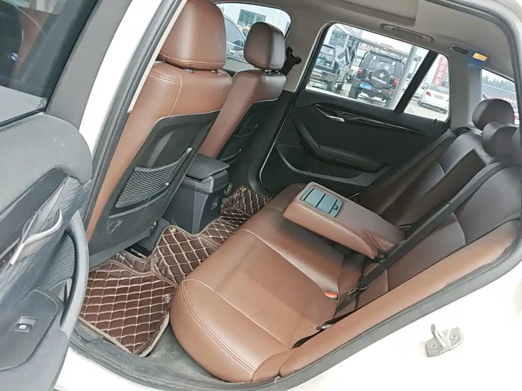 BMW X1 2015 — фото 17