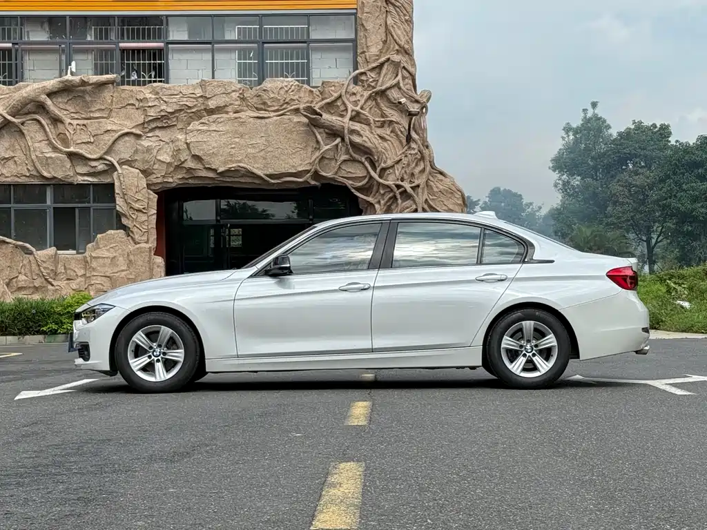 BMW 3 Series 2016