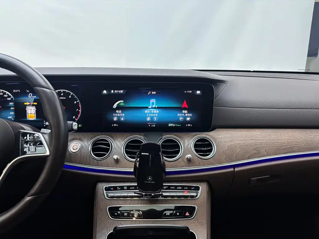 Mercedes-Benz E-Class 2021 — фото 10