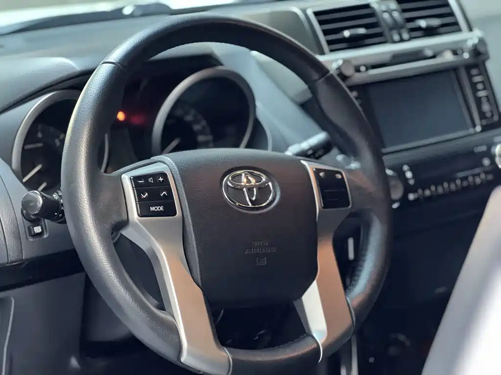 Toyota Prado 2017 — фото 9