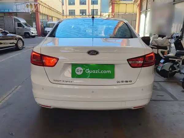 Ford Escort 2017
