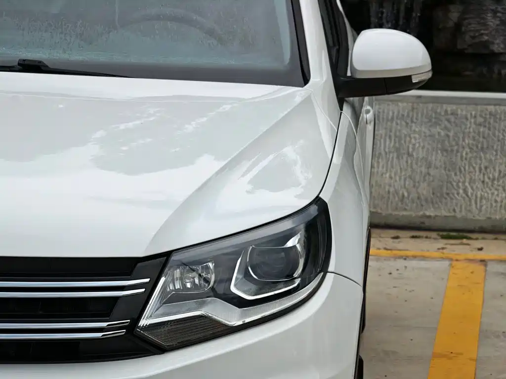 Volkswagen Tiguan 2017 — фото 12