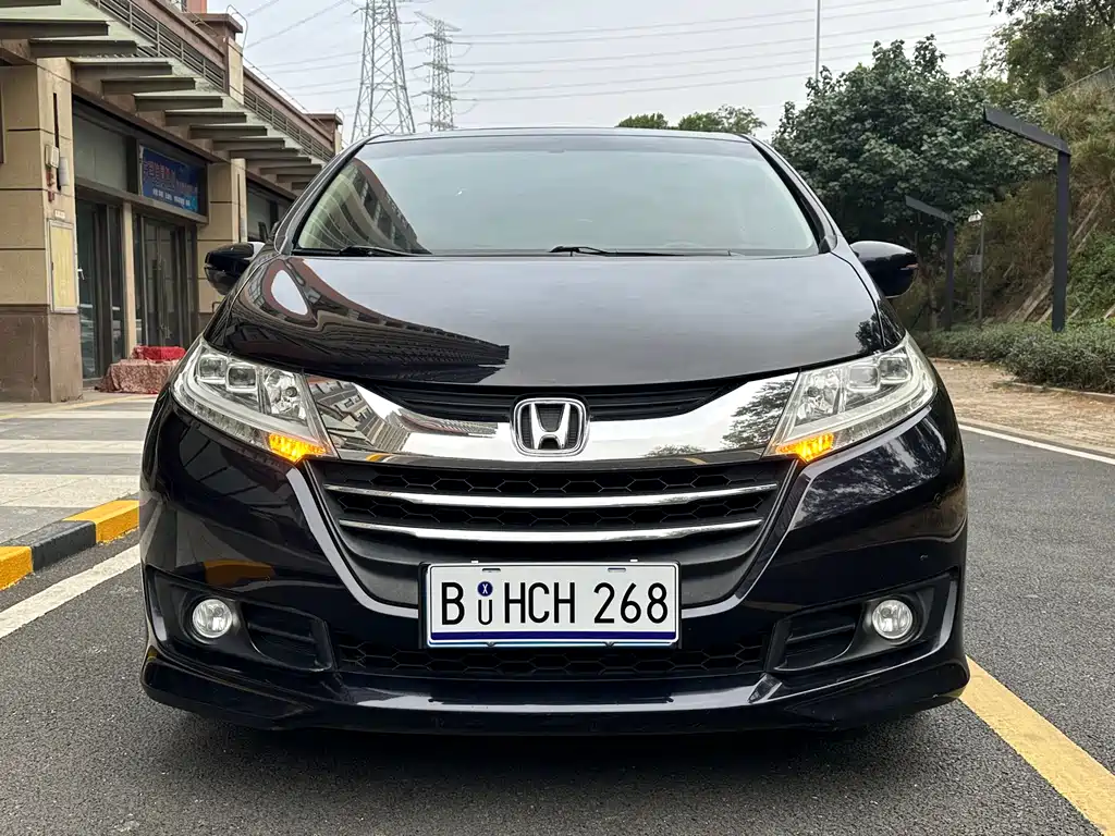 Honda Odyssey 2018 — фото 2