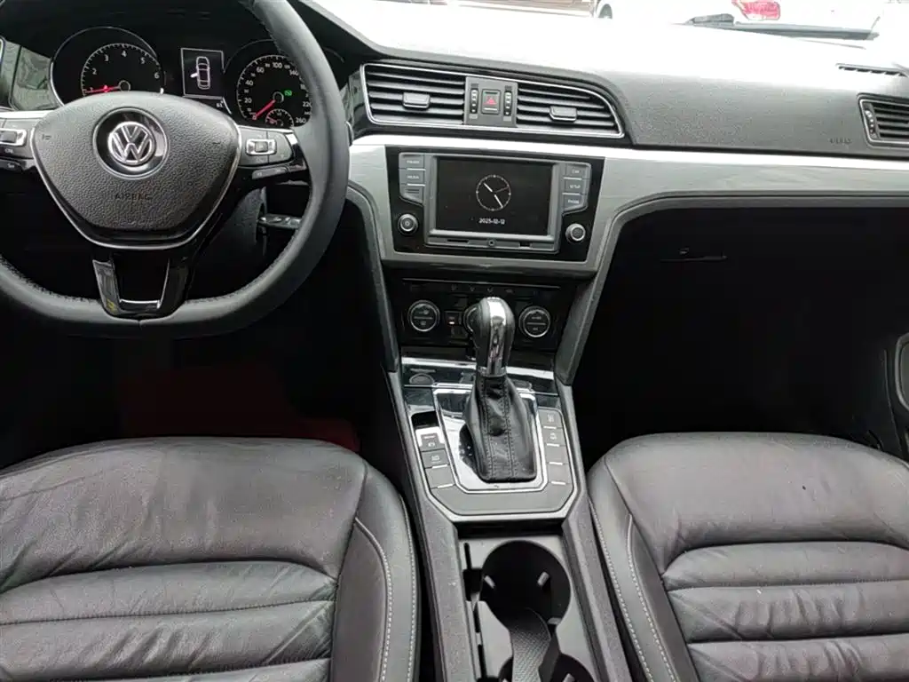Volkswagen Lamando 2016 — фото 13