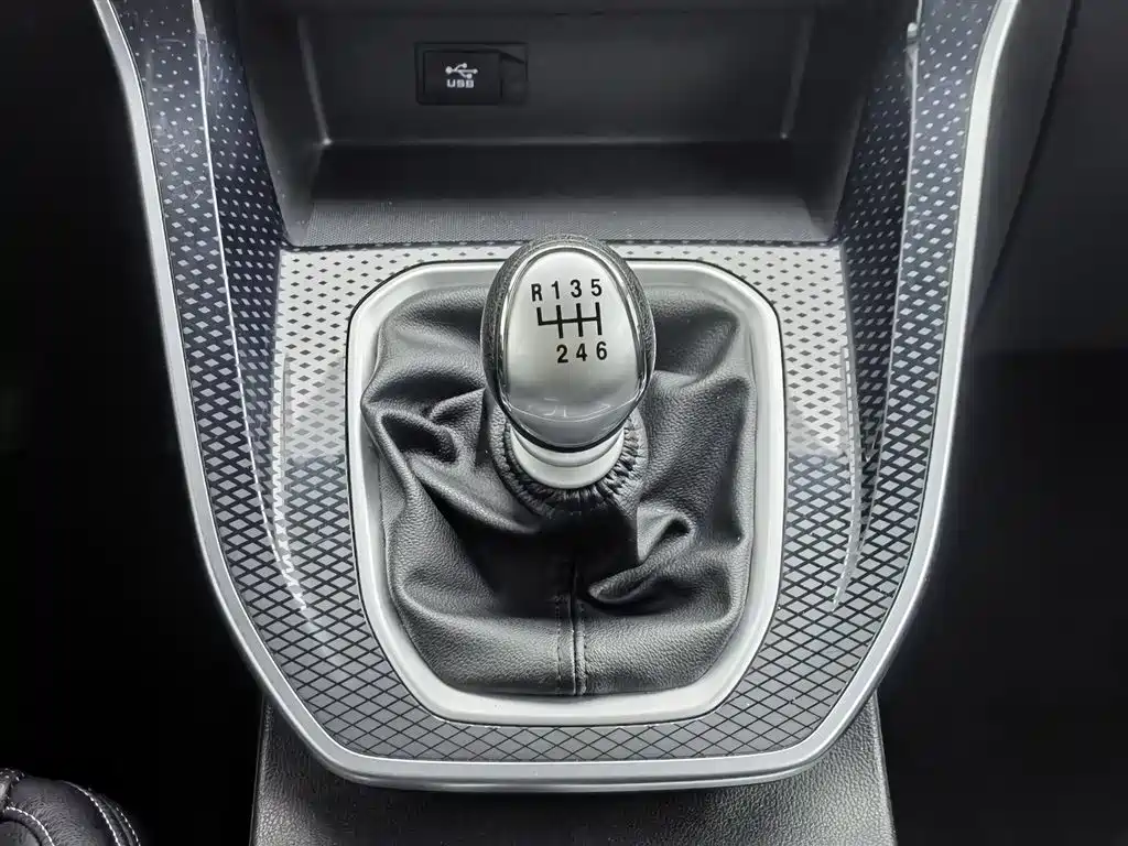 Haval M6 2023 — фото 13