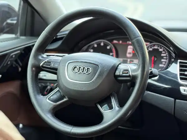 Audi A8 2016