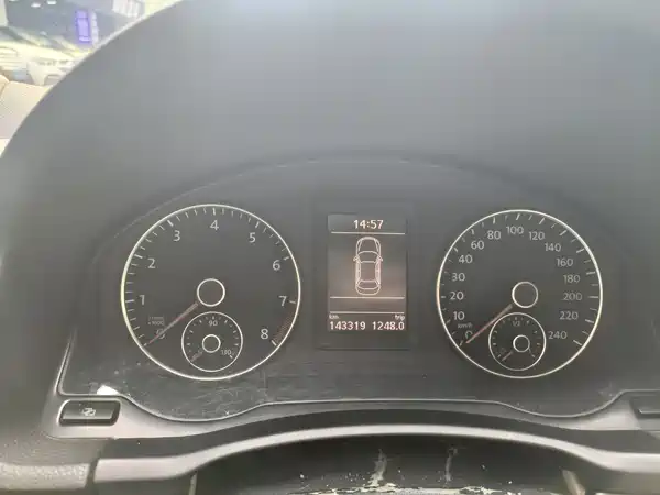 Volkswagen Sagitar 2011