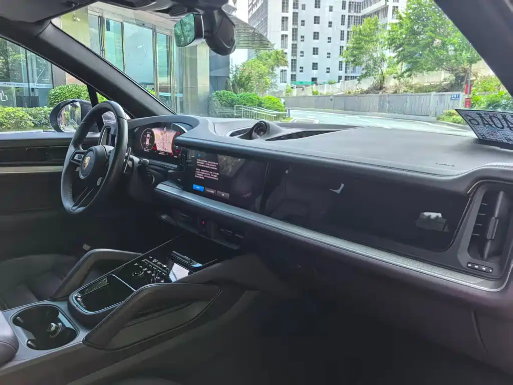 Porsche Cayenne 2024