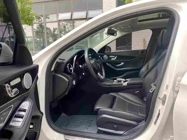 Mercedes-Benz C-Class 2018