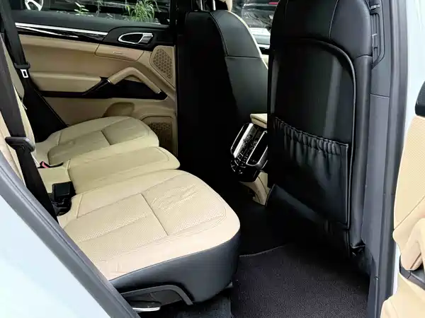 Porsche Cayenne 2014