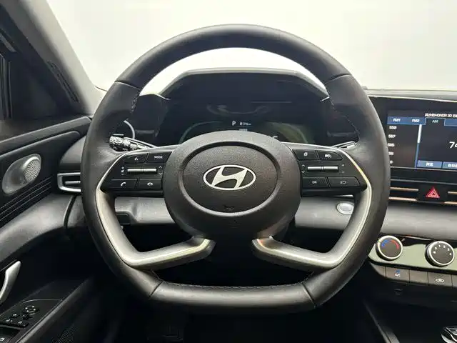 Hyundai Elantra 2025 — фото 11