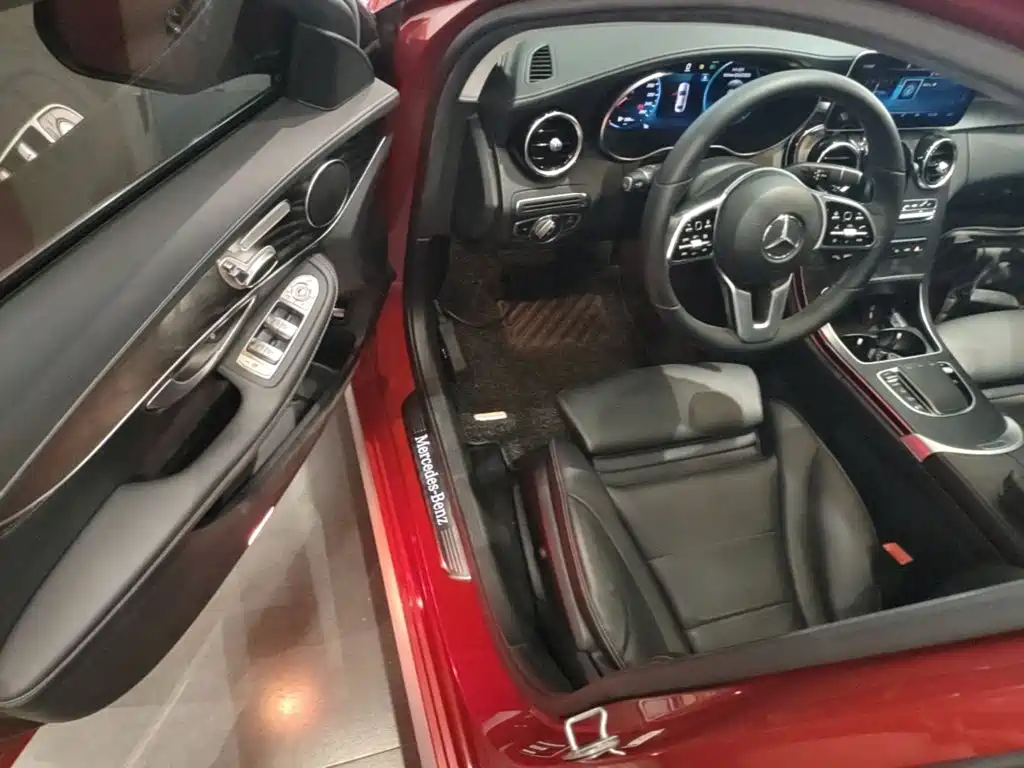 Mercedes-Benz C-Class 2019 — фото 16