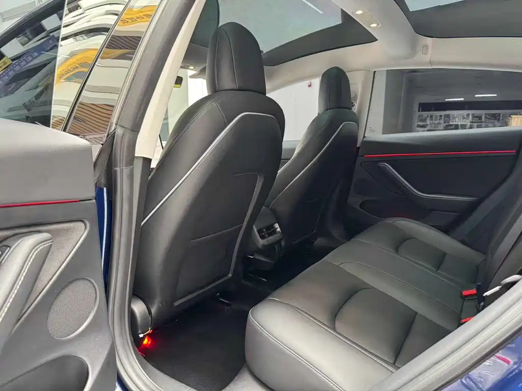 Tesla Model 3 2021 — фото 13
