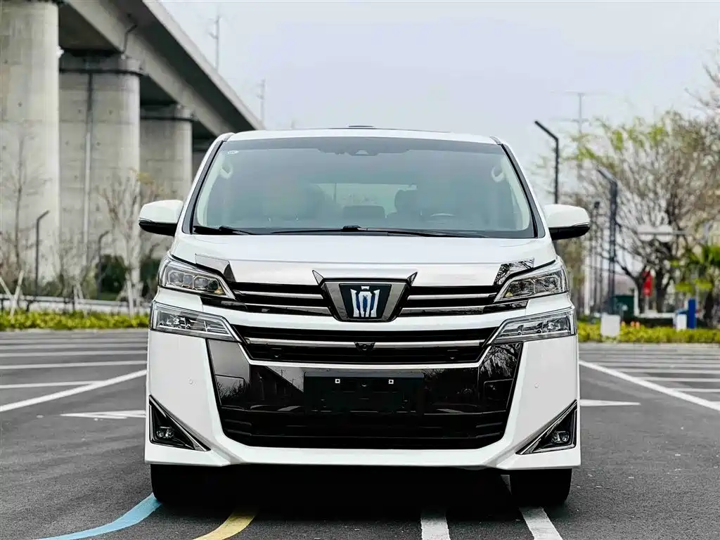 Toyota Vellfire 2023 — фото 2