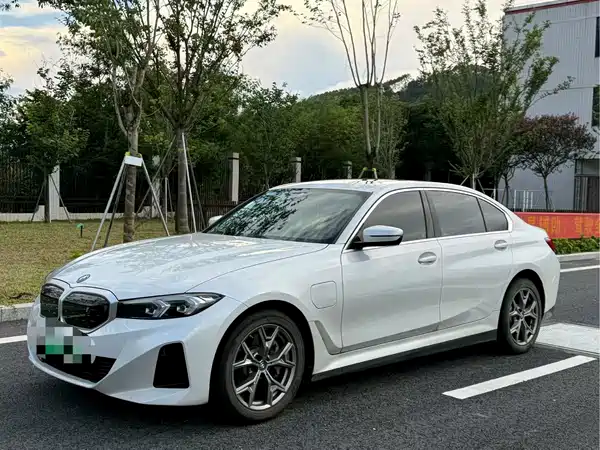 BMW i3 2023