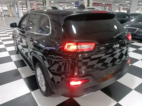 Jeep Cherokee 2018