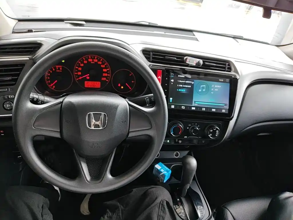 Honda City 2016 — фото 10