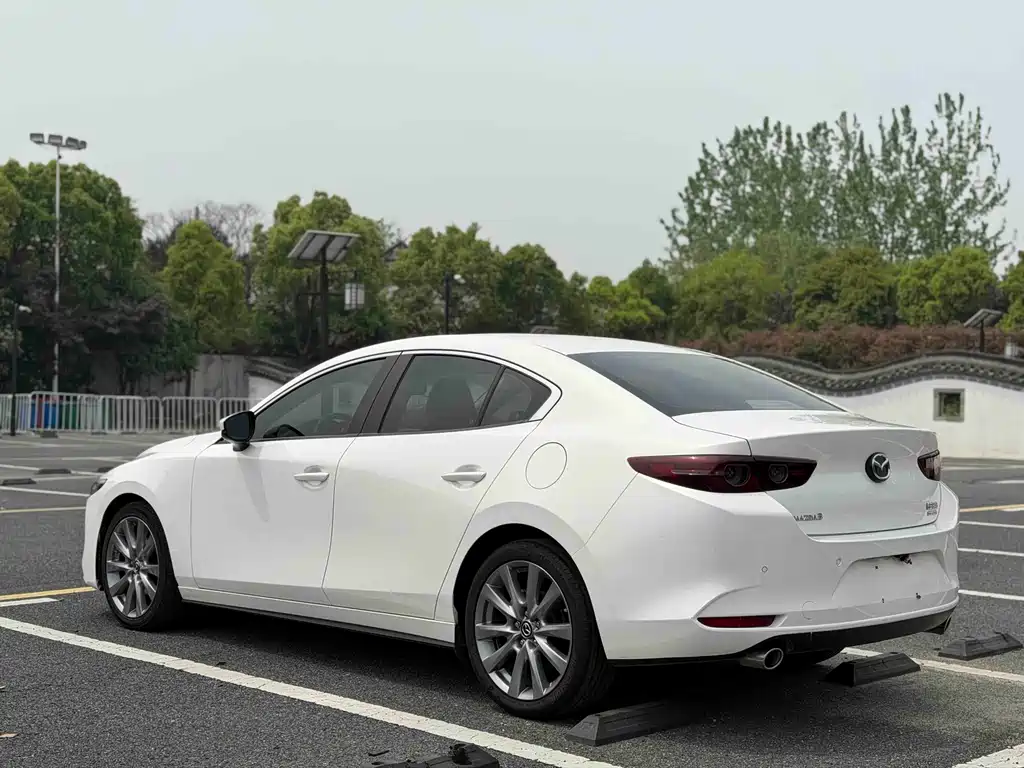 Mazda 3 Angkesela 2020