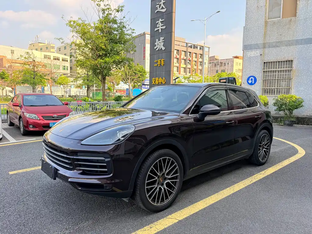 Porsche Cayenne 2018 — фото 1