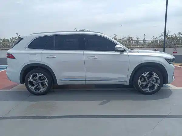 Geely Xingyue L 2025