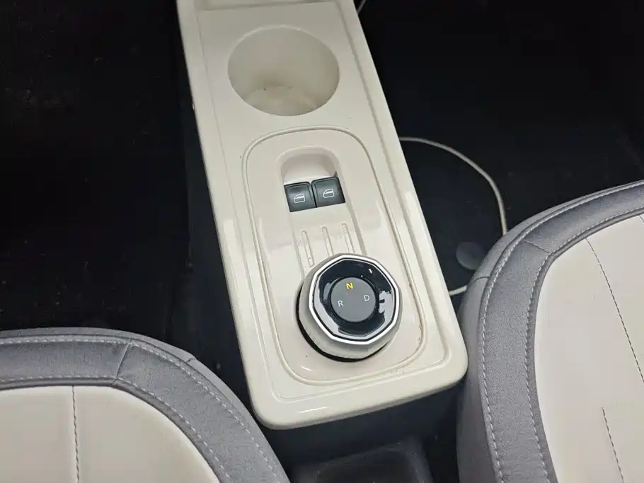 Geely Galaxy Panda 2024 — фото 16
